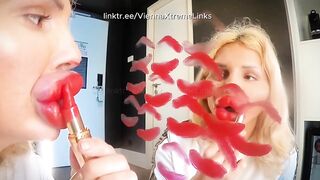 KISS, KISS, KISS! Mirror Giving a kiss with world huge Lips