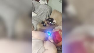 Hawt chap masturbating and gal watches during the time that that babe trys and play clip games REAL UPSKIRT JERK (Thick)