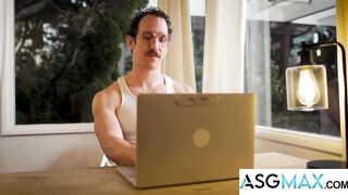 DISRUPTIVE FILMS - Twink Topper GREG MCKEON Pounds Out College Lads COMPILATION