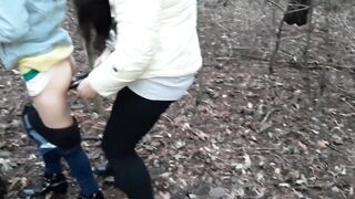 Выебала бутылкой в лесу накануне Нового года - IkaSmoks