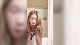 Blond Wasian Pawg rides 7.8 inch Sextoy in Bath