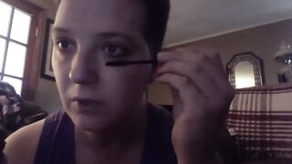 Grwm tia make up application