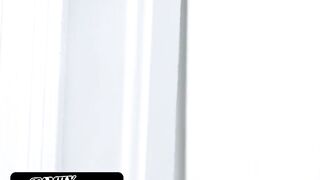 Family Strokes -Science Man Makes His Fit Stepsis And Stepmom Bow Over The Kitchen Counter And Bang