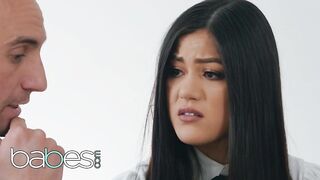 HONEYS - Sexually excited Sweetheart Kendra Spade Turns Her Therapy Session Into A Wild Orgy With Her Doctor