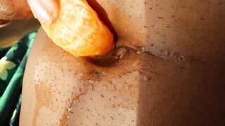 Stomach button tries an Orange - Orange Screw ASMR