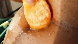 Stomach button tries an Orange - Orange Screw ASMR