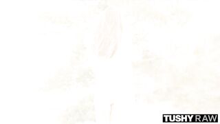 TUSHYRAW Liya's consummate vacation is being gaped 24/7
