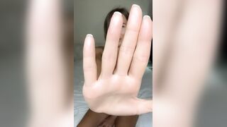 Hand blocks view but legs stay widen wide ?