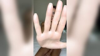 Hand blocks view but legs stay widen wide ?