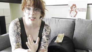 Nerdy hotty glasses disclose intensive fun whilst using rubber toys