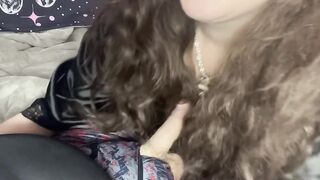 Thick PAWG Likes Giving Blowjobs Swallows Cum