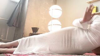 home yoga lengthy legs