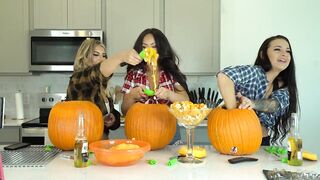 Kiki Mariah_970 Evelin Carve Pumpkins Undressed Photoshoot After