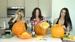 Kiki Mariah_970 Evelin Carve Pumpkins Undressed Photoshoot After