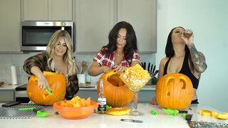 Kiki Mariah_970 Evelin Carve Pumpkins Undressed Photoshoot After
