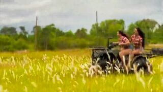 Honeys Evelin & Kiki Bang at the Farm