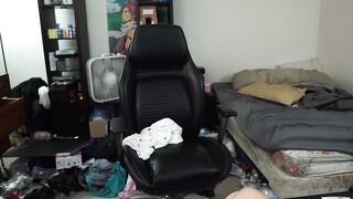 Masterbating in fresh Underware for chat