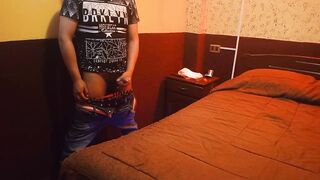 me jalo la verga y saco mi sperm