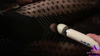I TELL MY BOYFRIEND A STORY AND MASTURBATE HIM UNTIL THIS CHAB FINISHES