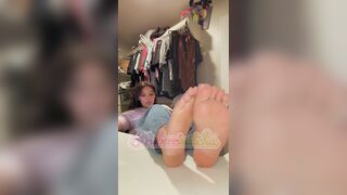 U’re so pathetic, imagine getting hard for my feet