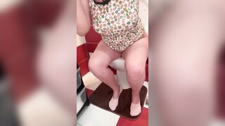 Farting on the WC