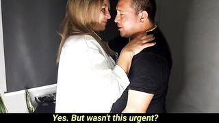 La Jefa y su empleado se calientan (chupada y sexo anal)