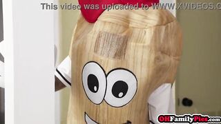 Hot stepmom Jessica Ryan masturbated and gave a oral job previous to hardcore twat screwing
