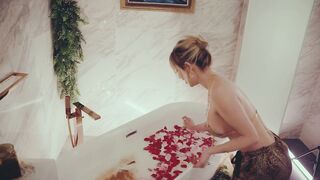 NEVERSEEN APHRODITE BATHROOM - VLOG