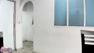 Me follo a la cachonda de mi empleada y se va casa llena de leche - CREAMPIE - Porno en Español