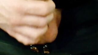 Fettschwanz unter dem Shirt gerieben