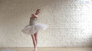 Undressed ballerina Annett A dances and her muscular body shows wonders of flexibility and grace.