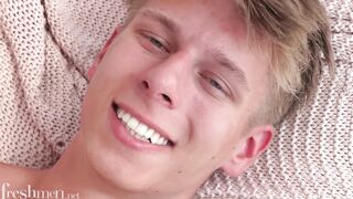 SEXY TWINK WANKING