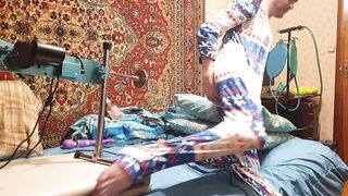Homosexual banging his butthole banging machine large anal sex-toy close up amateur homemade slut wench homo russian