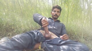 Oriental male cums for your solo male