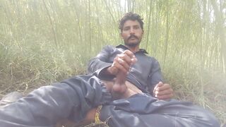 Oriental male cums for your solo male
