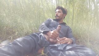 Oriental male cums for your solo male