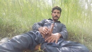 Oriental male cums for your solo male