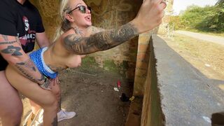 British Floozy Gets Screwed in Public UK Dogging with Married Cheat - Sophia May