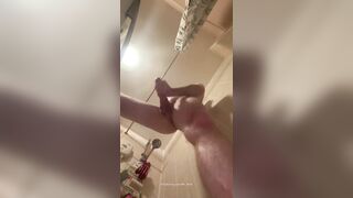 View from under.. jerking off over u.. let my enormous cum drops rain down on u