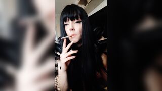 Alternative Angel Close Up Smokin' (full vid on my 0nlyfans/ManyVids)