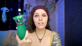 A ENJOYABLE SENSATION - The Bad Peach's Chick Pistil Tongue Sex toy Review