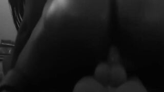 BubbleButt Black riding vibrator