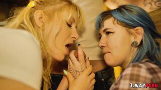 A Fortunate Chap Nails 2 Outstanding Tattooed Beauties in Three-some