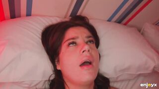 Smutty stepsisters Valkiria Lapiedra and Charlotte Lapiedra screw with tongues and toys