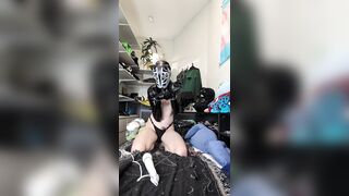 Breathplay shackled with noose and bag