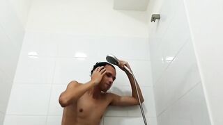 SHOWER AT SCREWING WORK HIRSUTE LARGE JOCK ARMPITS