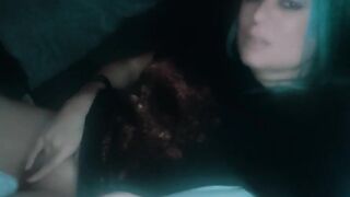 Obscene-Talking Floozy Likes Rubbing Snatch