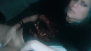 Obscene-Talking Floozy Likes Rubbing Snatch