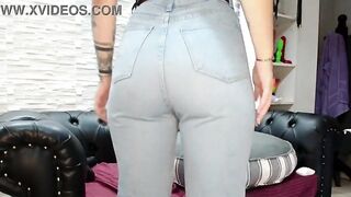 Large booty in jeans - Solo movie scene.