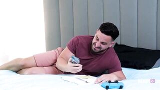 Game Night Freeuse Blow job Keeps Him Completely Calm